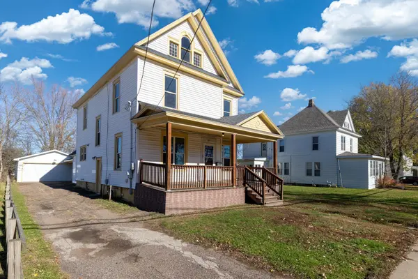 207 12th AVE W, Menomonie, WI 54751