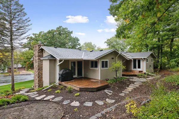 8235 Oakmere RD, Bloomington, MN 55438