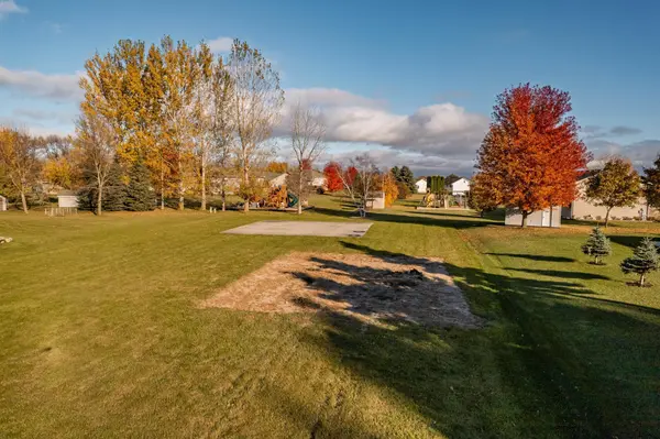 505 W 8th AVE, Osakis, MN 56360
