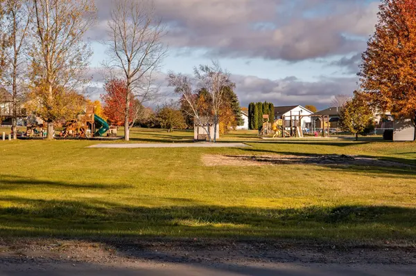505 W 8th AVE, Osakis, MN 56360