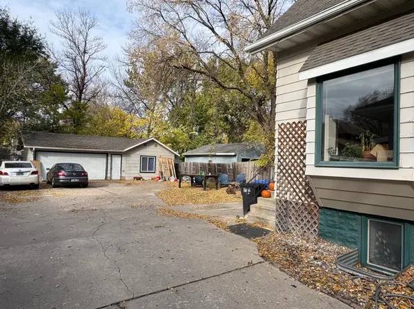 1012 12th ST N, Fargo, ND 58102
