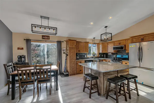 506 Oak Pond DR, Sartell, MN 56377