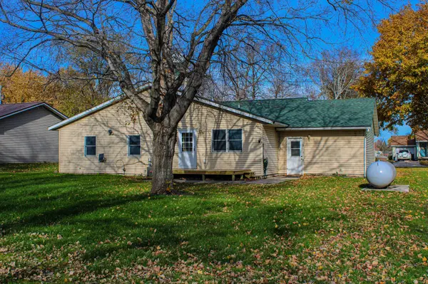 311 Carolina AVE, Hoffman, MN 56339