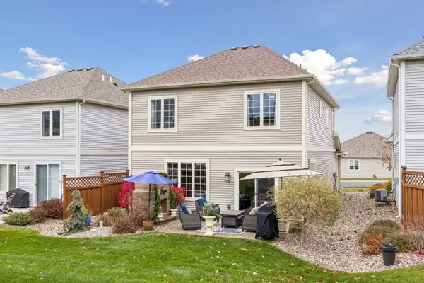 2304 Hillcrest DR, Hudson, WI 54016