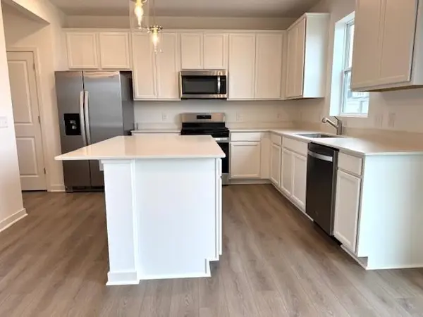 4958 Airlake DR, Woodbury, MN 55129