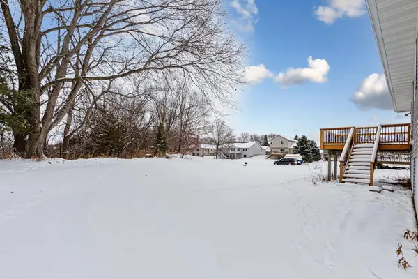 613 Ash CIR, Belle Plaine, MN 56011