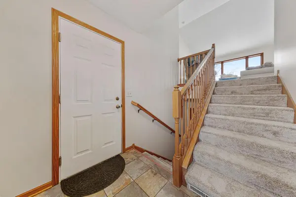 613 Ash CIR, Belle Plaine, MN 56011