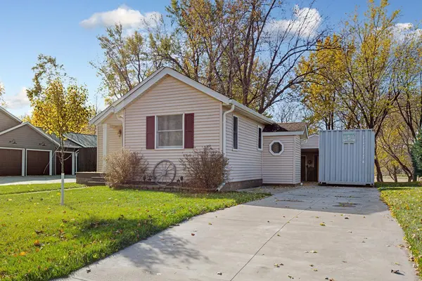 1269 River RD, Windom, MN 56101