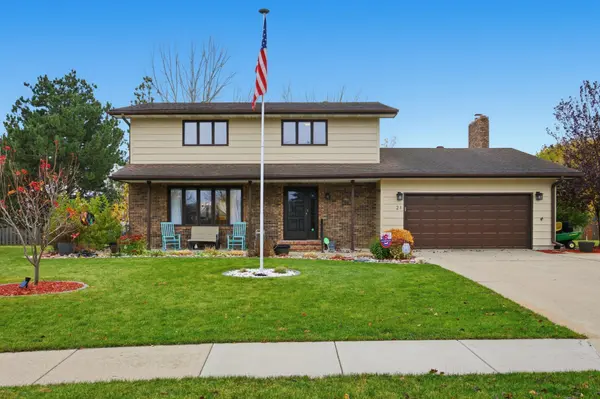 21 35th AVE NE, Fargo, ND 58102