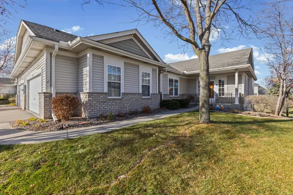 14421 Freesia WAY, Apple Valley, MN 55124