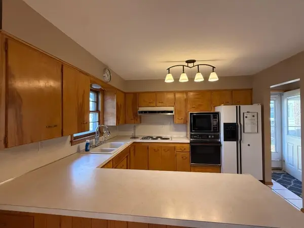 627 Southview DR, Marshall, MN 56258