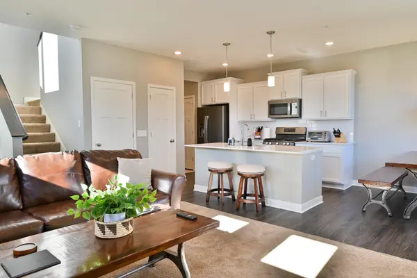 14177 Aberdeen WAY, Rosemount, MN 55068