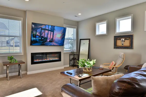 14177 Aberdeen WAY, Rosemount, MN 55068