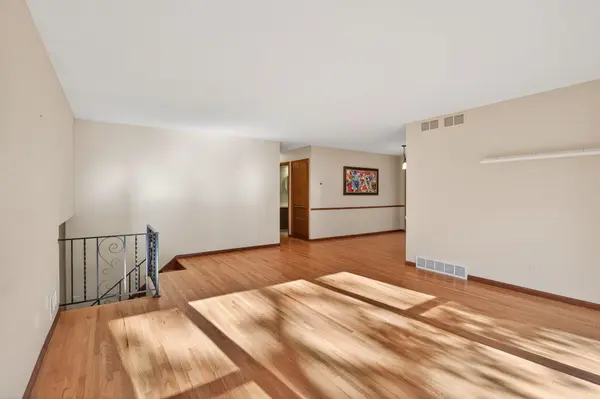 7149 Foxboro LN, Woodbury, MN 55125