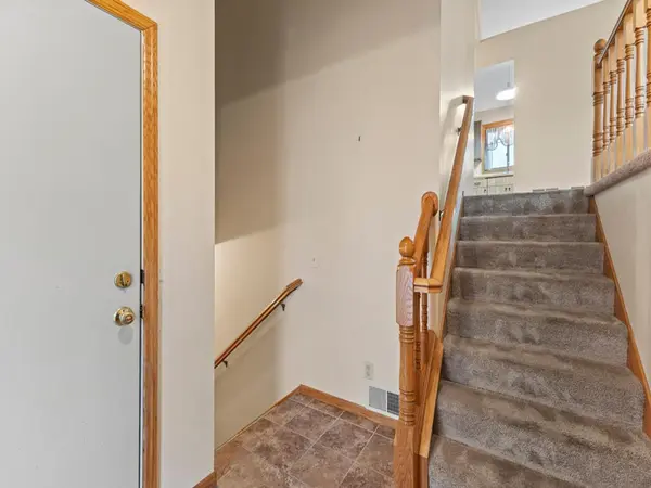 17415 Fireside LN, Farmington, MN 55024