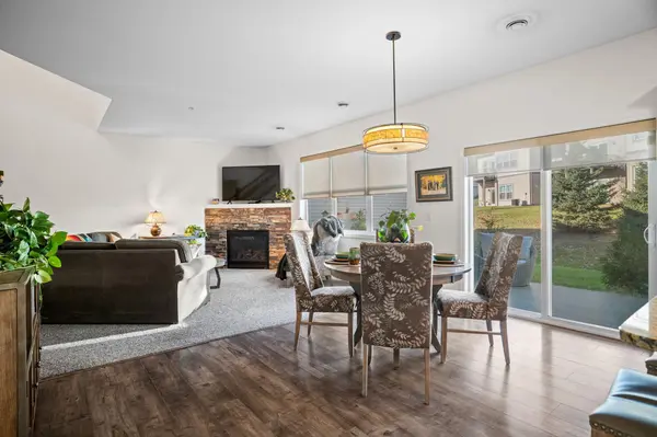 1102 Lorraine CT, Carver, MN 55315