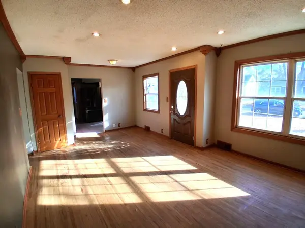 667 Madson AVE SW, Hutchinson, MN 55350