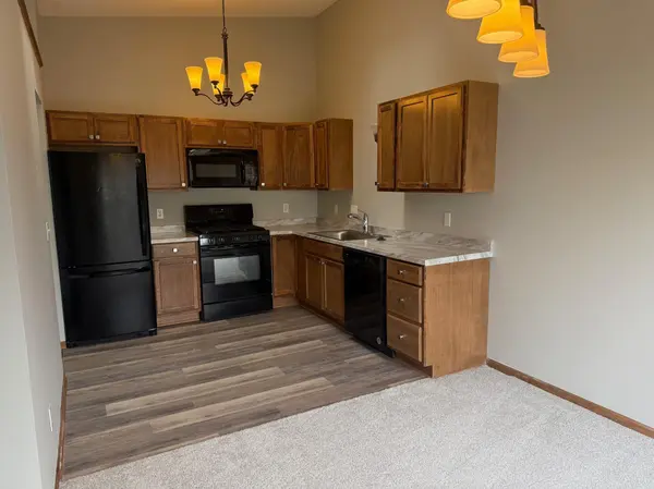 7655 Afton CT, Woodbury, MN 55125