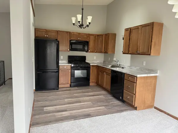 7655 Afton CT, Woodbury, MN 55125