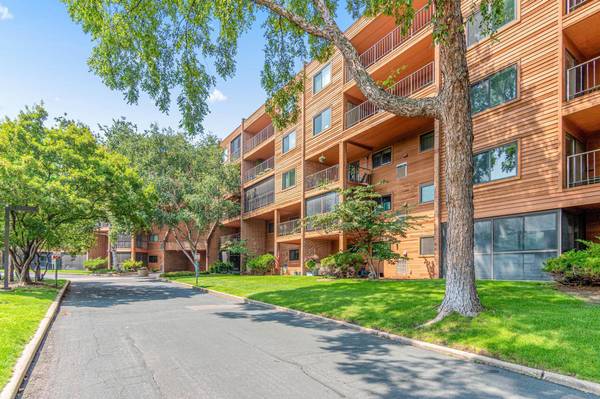 3320 Louisiana AVE S #112, Saint Louis Park, MN 55426