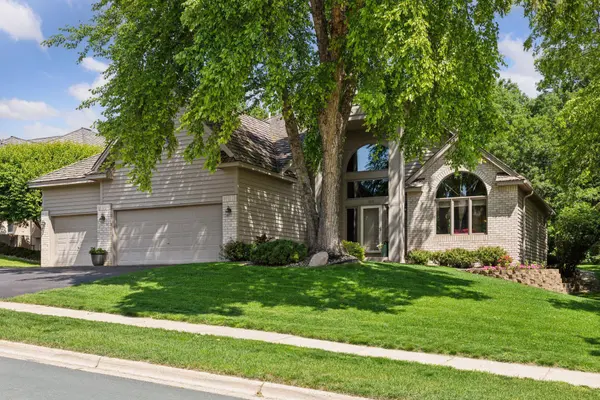 7810 W 95th ST, Bloomington, MN 55438