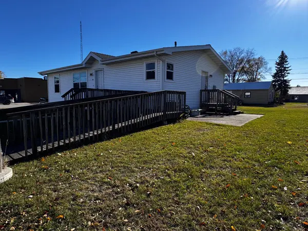 416 2nd ST NW, Cass Lake, MN 56633