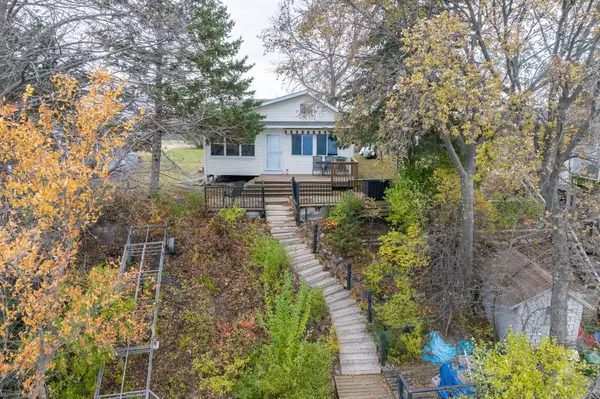 632 Doran DR,  Madison Lake,  MN 56063