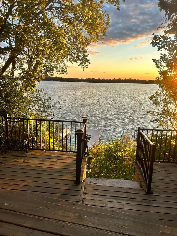 632 Doran DR, Madison Lake, MN 56063