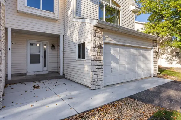 1200 Willow TRL, Farmington, MN 55024