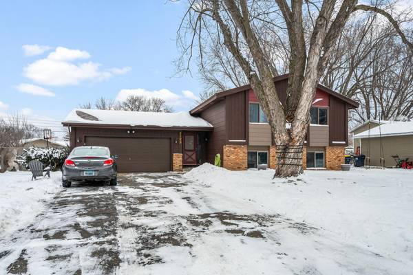 7125 Upper 163rd ST W, Rosemount, MN 55068