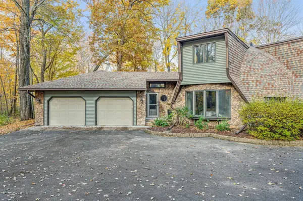 12162 245th ST, Chisago City, MN 55013