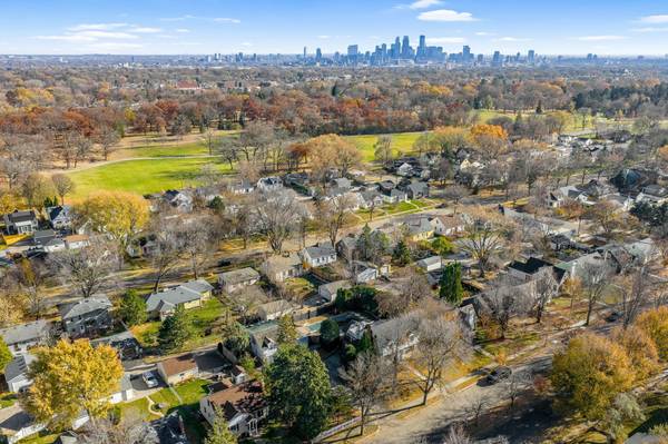 2732 Zenith AVE N, Minneapolis, MN 55422