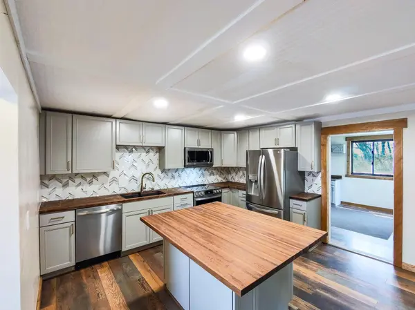 254 Pleasant ST, Dexter, MN 55926