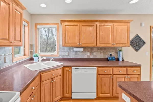 10349 49th ST NE, Albertville, MN 55301