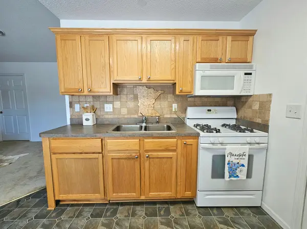 1065 Blackbird TRL SW #8, Hutchinson, MN 55350