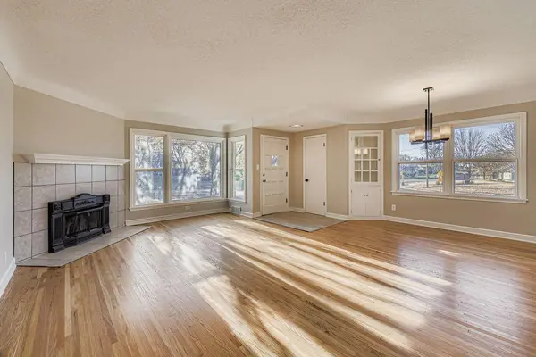 2293 7th AVE E, North Saint Paul, MN 55109