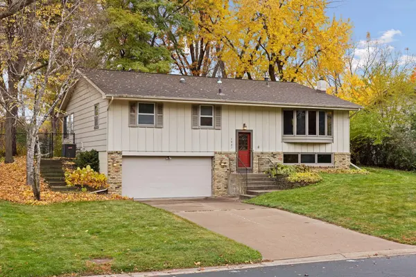 1887 3rd ST NW, New Brighton, MN 55112