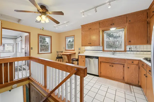 6938 Booth AVE, Inver Grove Heights, MN 55076