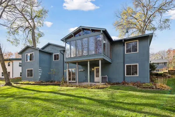 6241 Dogwood AVE, Excelsior, MN 55331