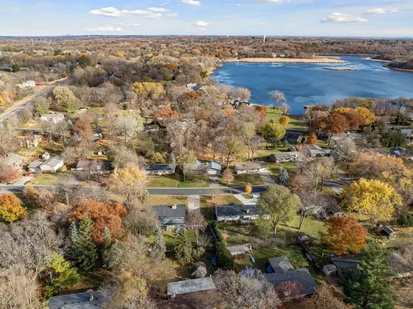 6241 Dogwood AVE, Excelsior, MN 55331
