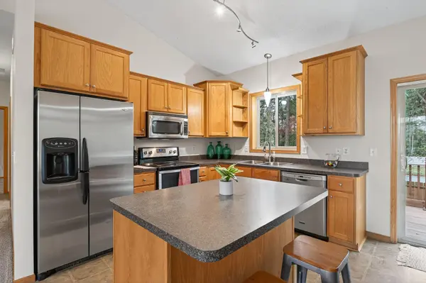 13842 2nd AVE N, Zimmerman, MN 55398