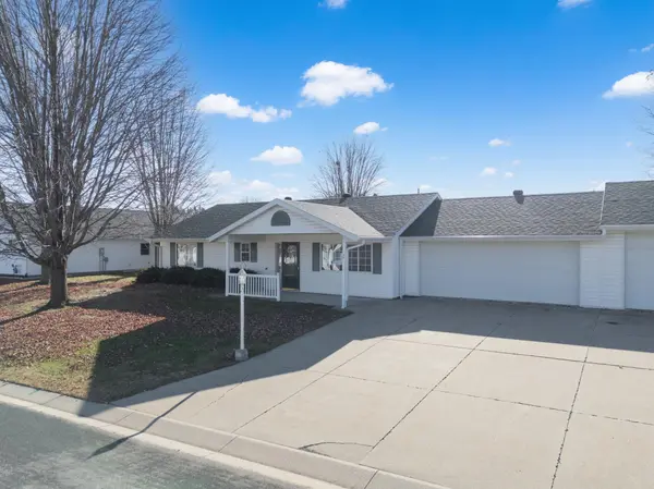 241 6th ST SW, Pine Island, MN 55963