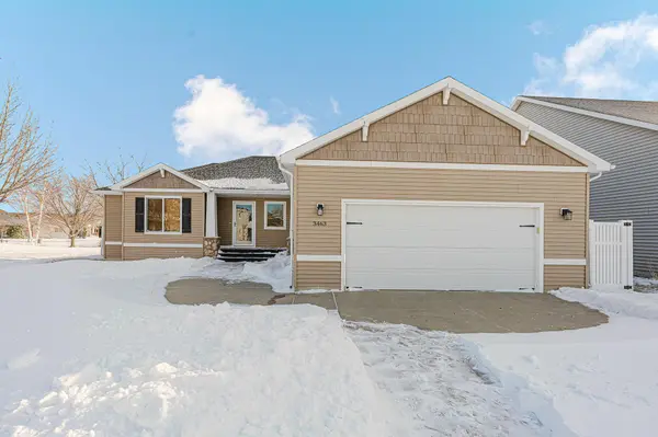3463 Loberg DR, West Fargo, ND 58078