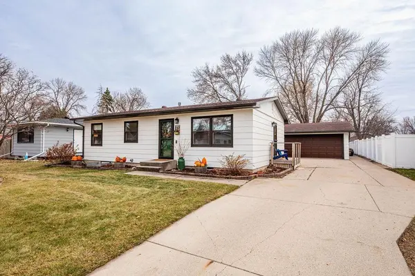 237 11th AVE W, West Fargo, ND 58078