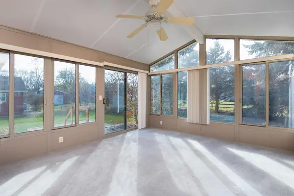 309 Viking DR, Mankato, MN 56001