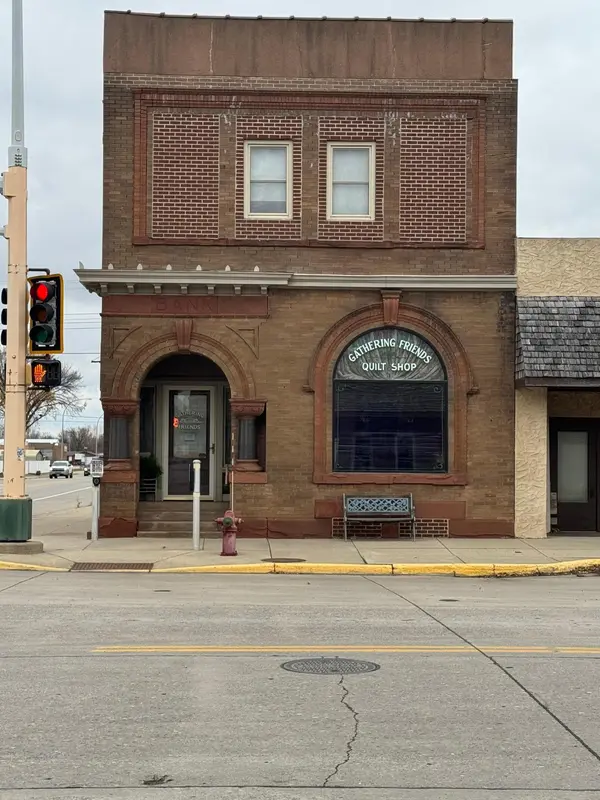 101 Main ST S, Bird Island, MN 55310