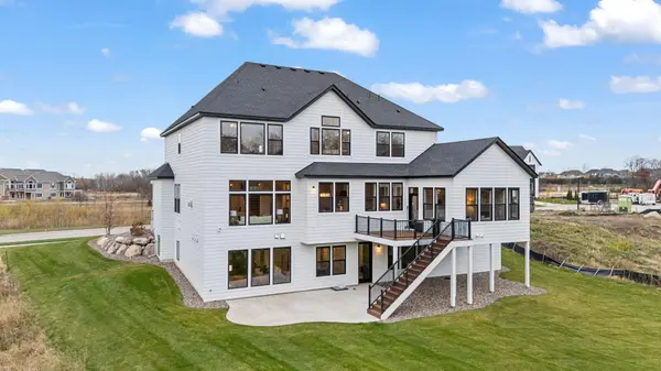 1979 Leaping Deer CIR, Hamel, MN 55340
