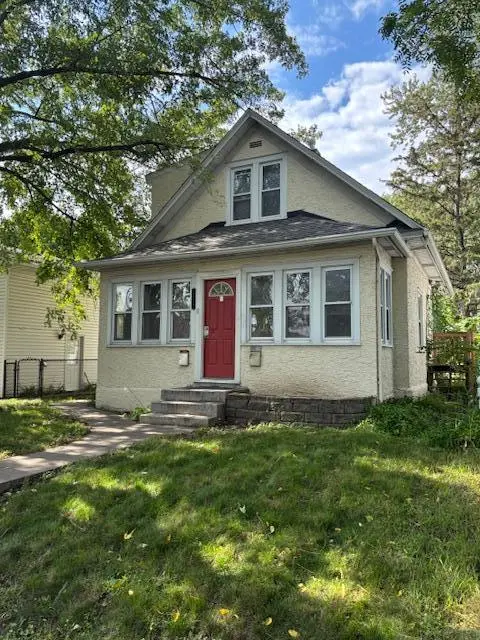 3646 3rd ST NE, Minneapolis, MN 55418