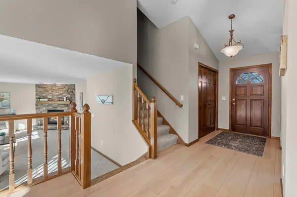 1160 Autumn DR, Woodbury, MN 55125