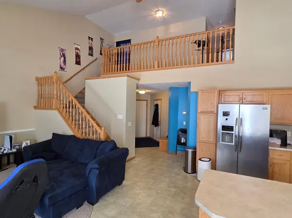 2155 Cleveland LN S, Cambridge, MN 55008